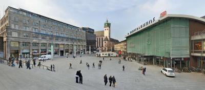 Köln, Hauptbahnhof  - Aus der Serie „Urban Spaces“, 2005-2009, „Köln, Hauptbahnhof“, Inkjet Photo Print, 100 x 230 cm 