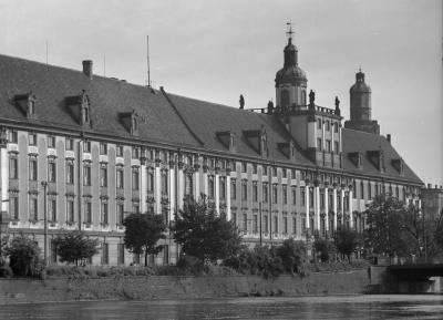 Uniwersytet Wrocławski, 1972 r. - Uniwersytet Wrocławski, 1972 r.