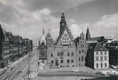 Wrocław Market Square with the City Hall, undated (after 1945) - Wrocław Market Square with the City Hall, undated (after 1945).