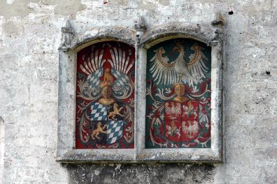 The coats-of-arms of Hedwig Jagiellonica and Georg the Rich - The coats-of-arms of Hedwig Jagiellonica and Georg the Rich of Bavaria-Landshut in the castle at Burghausen.
