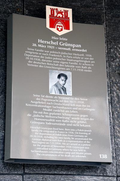 Tablica pamiątkowa w Hanowerze - Tablica pamiątkowa w Hanowerze odsłonięta 9 września 2013 r. 