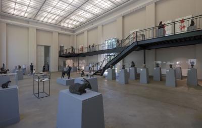 Wystawa w Kunsthaus Dahlem: »Im Moment« - Aktualne rzeźby z brązu i wielkoformatowe gwasze Karola Broniatowskiego na wystawie »Im Moment«. 