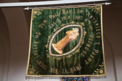 Historical club flag Neumühl, front side - From the "Zgoda" estate. Exhibited in St Anne's Church in Dortmund 