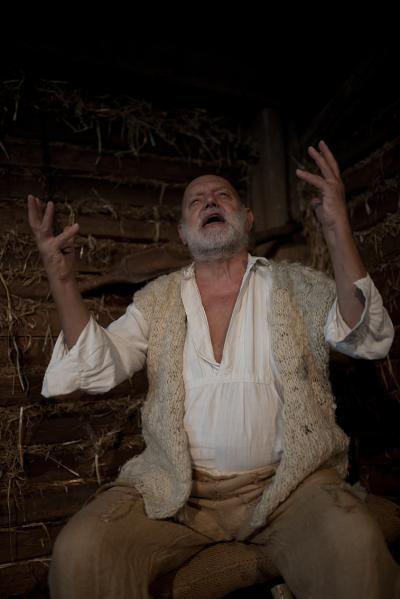 Tadeusz Galia als “Gimpel” - Tadeusz Galia als Gimpel in dem Stück „Gimpel der Narr“ von Isaac Bashevis Singer 