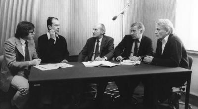 Tadeusz Nowakowski (right) by meeting in Radio Free Europe in Munich - From left: Lechosław Gawlikowski, Jeremi Sadowski, Zygmunt Michałowski, Józef Ptaczek. 