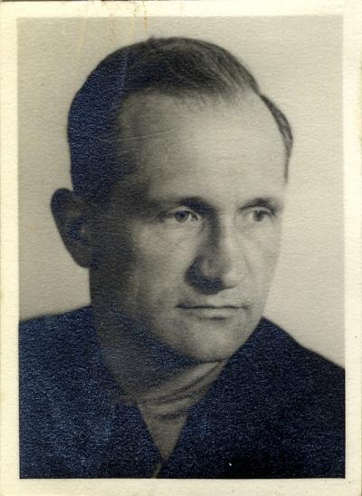 Fotografia portretowa Kazimierza Odrobnego (1904-1981) z 1947 r.  - Fotografia portretowa Kazimierza Odrobnego (1904-1981) z 1947 r.  