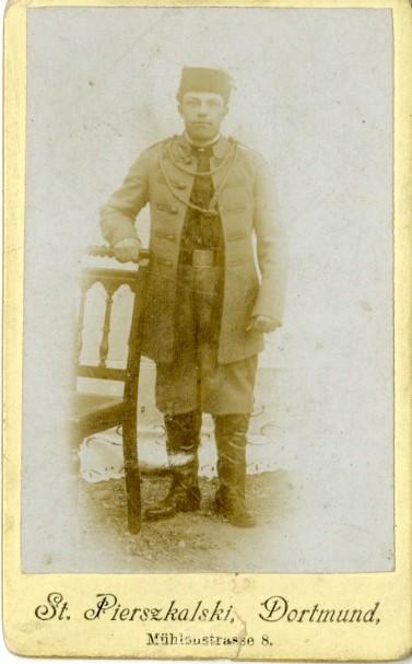 Member of „Sokół“ - St. Pierszkalski, member of „Sokół“, photo, ca. 1890, Dortmund.  