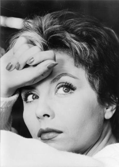 Sonja Ziemann - Schauspielerin, Tänzerin - Rollenporträt in dem Film 'Der Tod fährt mit', 1962. 