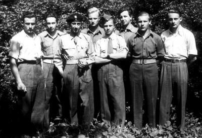 Zdj. nr 17: Józef Szajna, 1946 - Józef Szajna w Maczkowie (Haren) nad rzeką Ems (pierwszy z lewej), 1946.