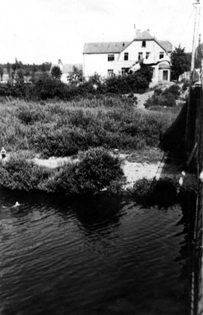Zdj. nr 9: Józef Szajna, 1946 - Józef Szajna w Maczkowie (Haren) nad rzeką Ems, 1946.