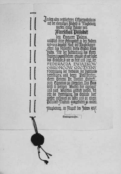 Urkunde zur Übergabe des Piłsudski-Hauses, 1937 - Urkunde zur Übergabe des Piłsudski-Hauses, 1937. 