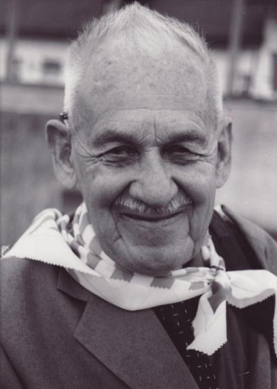 Antoni Bryliński w Miejscu Pamięci Obozu Koncentracyjnego w Dachau, 1995 r.