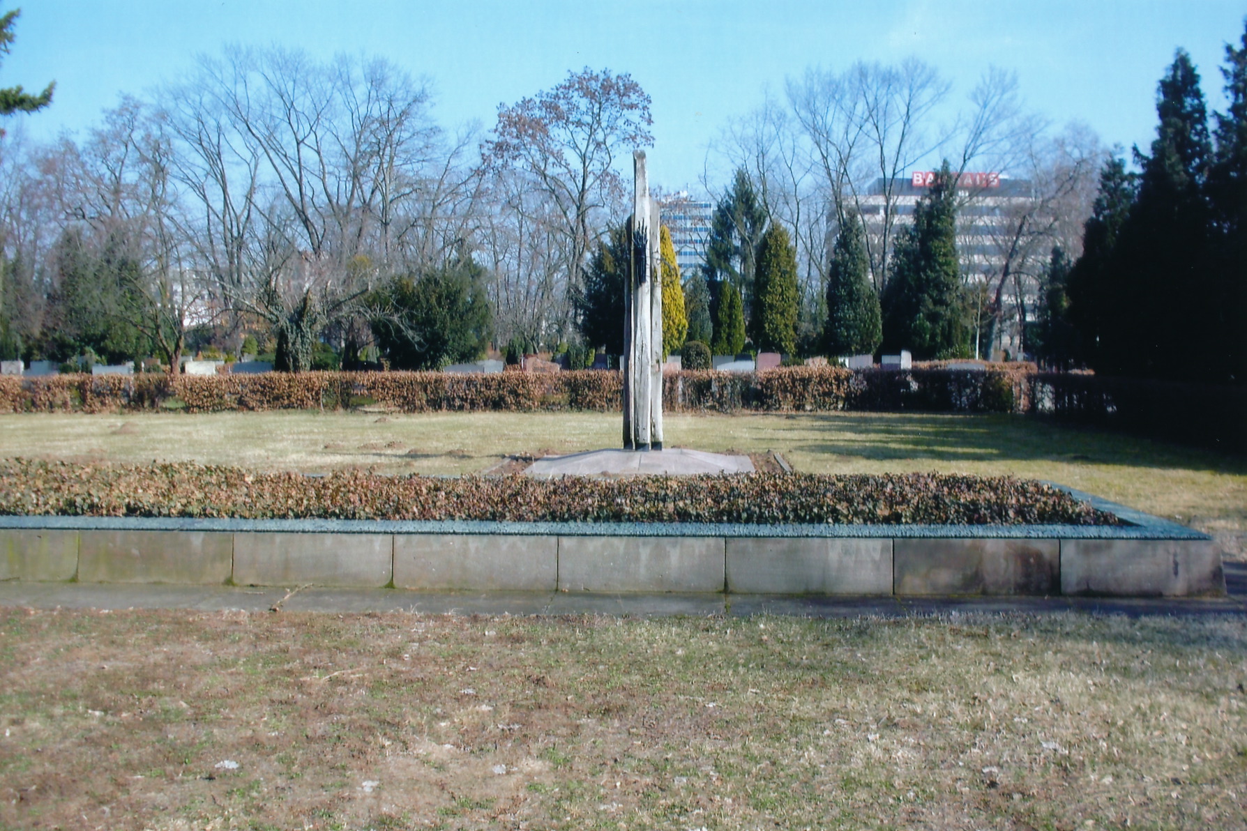 Monument at the main cemetery in Mannheim