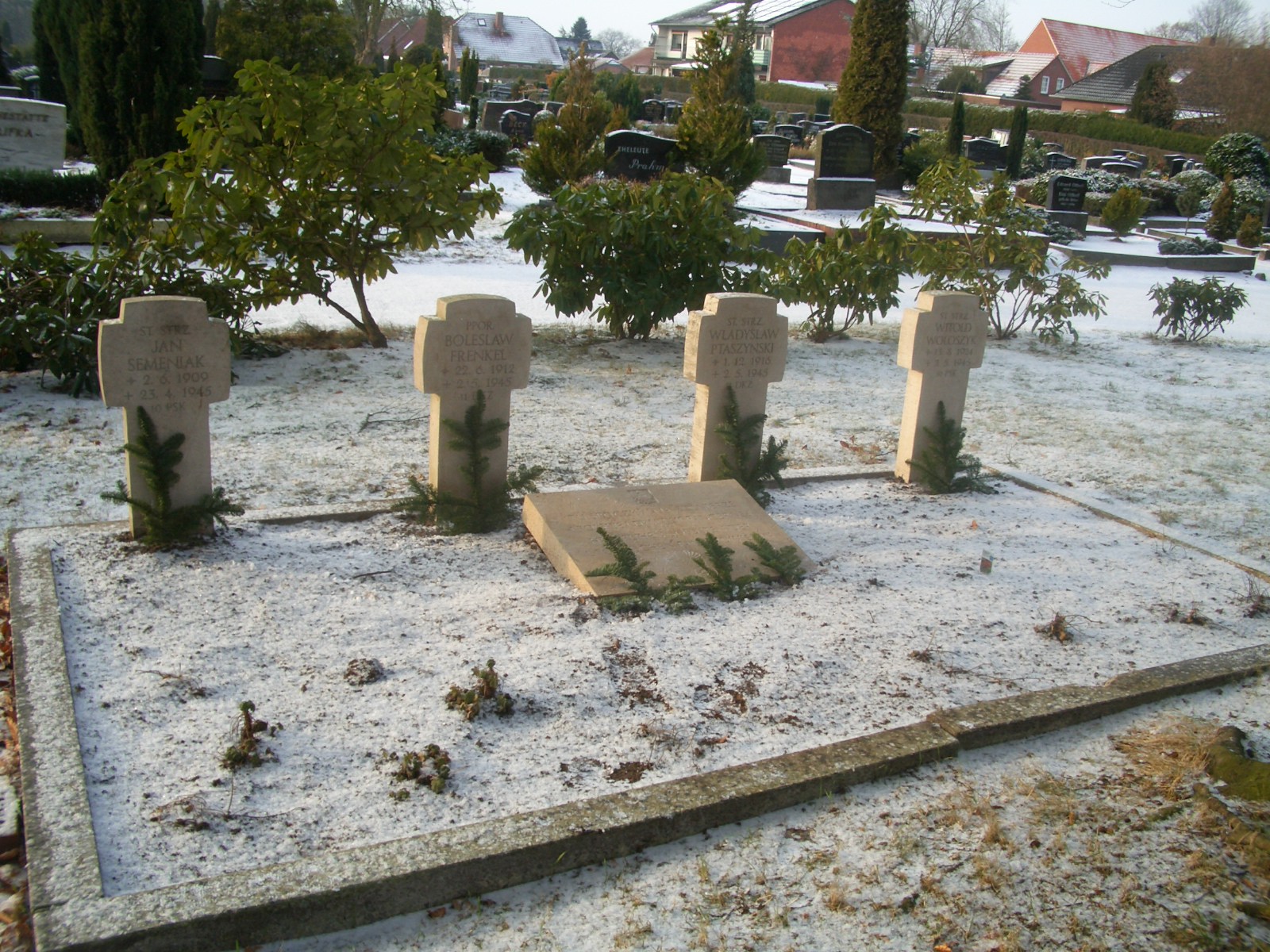 Gräber der vier polnischen Soldaten in Ihrhove