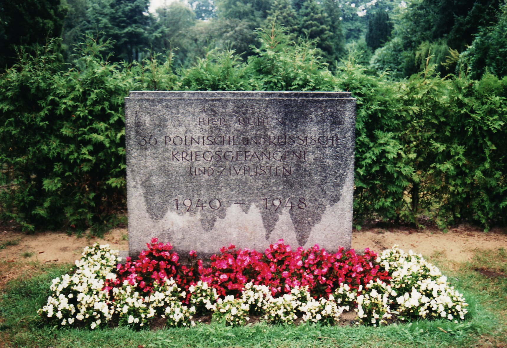 Monument at the burial ground of war victims 