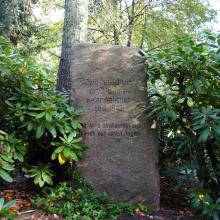 Kamień upamiętniający na cmentarzu w Rotenburgu (Wümme)