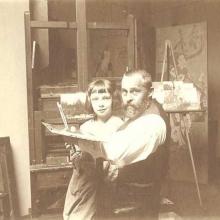 Roman Kochanowski mit seinem Sohn Roman Junior in seinem Münchner Atelier, um 1903