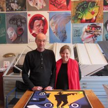 Das Sammlerehepaar Joanna und Mariusz Bednarski in der Pigasus Polish Poster Gallery in Berlin, September 2015.