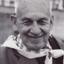 Antoni Bryliński in der KZ-Gedenkstätte Dachau, 1995