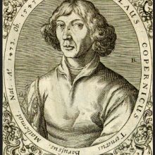 Nikolaus Kopernikus Inschrift: Nicolaus Copernicus Tornaeus Borussus Mathematicus