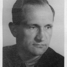 Fotografia portretowa Kazimierza Odrobnego (1904-1981) z 1947 r. 