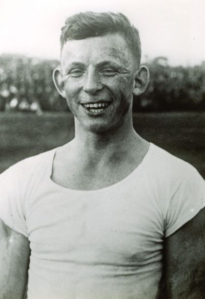 Ernst Willimowski vor dem Länderspiel Polen gegen Deutschland 1942 