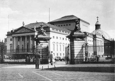 Berliner Staatsoper 1936, bei einem Posaunisten der Staatsoper erhielt Schiefer Privatunterricht.