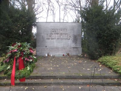 Collective grave for victims of the Nazis, 2016
