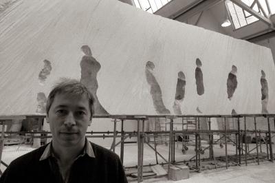 Karol Broniatowski in seinem Atelier in Berlin-Pankow, 1990