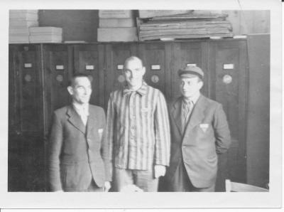 The photo was secretly taken - Hermann Scheipers in the concentration camp at Dachau at the end of 1944. The photo was secretly taken in a storeroom.