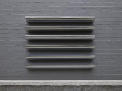 Agata Madejska, Loser's Loss, Winner's Gain, 2018, coated aluminium, 200 x 25 x 200 cm. Installation view, Modified Limited Hangout, Kunsthalle Wilhelmshaven, 2018.