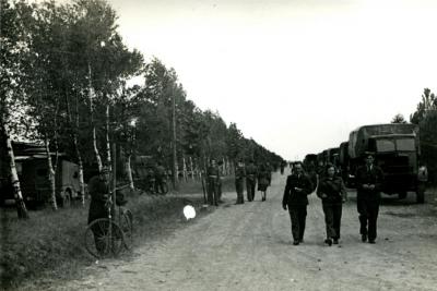 1. Polnische Panzerdivision unter General Maczek im Umland von Maczków - 1. Polnische Panzerdivision unter General Maczek im Umland von Maczków, 1945.
