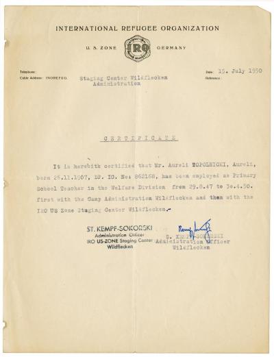 Dokument Nr. 12 - Bescheinigung für Aureli Topolnicki über seine Tätigkeit als Volksschullehrer im DP-Lager Wildflecken vom 29.8.1947 bis 30.4.1950.  
