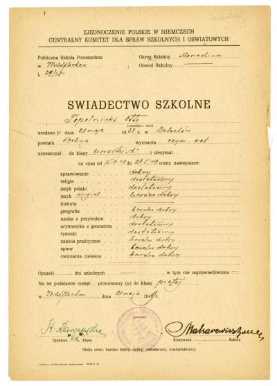 Dokument Nr. 60 - Volksschulzeugnis aus der 4. Klasse von Otto Topolnicki. Er wurde in die 5. Klasse versetzt.  