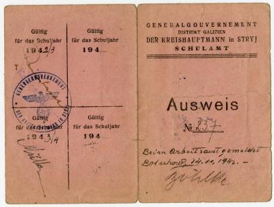 Dokument Nr. 109/1 - Lichtbildausweis von Aureli Topolnicki, ausgestellt vom Schulamt in Stryj im Generalgouvernement. 