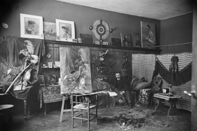 Carl Teufel: Kazimierz Pułaski´s atelier, Munich ca. 1893. Black and white photograph from glass negative, 18 x 24 cm,  Foto Marburg image archive, Image No.: 121.771, Digitisation 2013