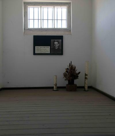 Zellenbau, Zelle von Rupert Mayer. - Zellenbau, Zelle in der Rupert Mayer, die Hauptfigur des katholischen Widerstands in München zur Zeit des Dritten Reichs, inhaftiert gewesen ist.