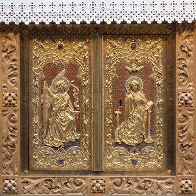 The winged altarpiece of Röhlinghausen - Tabernacle doors with Annunciation scene, 2023