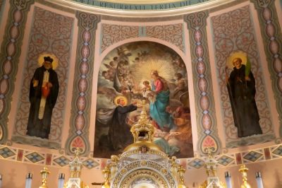 Die Muttergottes überreicht Stanislaus das Jesuskind - Gemälde in der St.-Stanislaus-Kostka-Kirche in Chicago / USA 