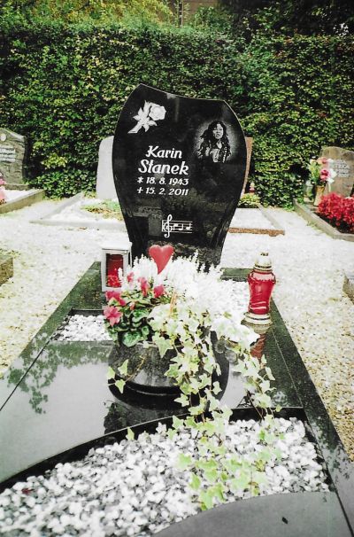 Grób Karin Stanek na cmentarzu katolickim w Wolfenbüttel