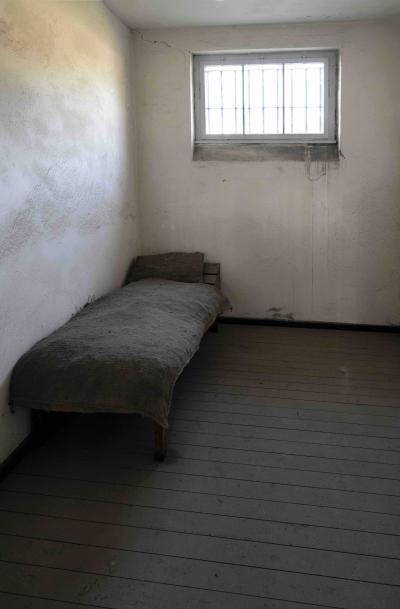 Zellenbau, Zelle Nr. 50 - Zellenbau, Zelle Nr. 50, in der General Stefan Rowecki „Grot” mutmaßlich inhaftiert gewesen ist.