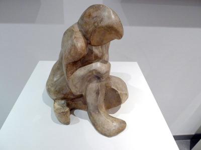 Katarzyna Kobro: Nude, 1948. Gypsum, 29 x 23.5 x 29 cm. Museum Jerke, Bochum.