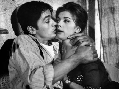 Barbara Kwiatkowska-Lass i Alain Delon w scenie filmu „Halt mal die Bombe, Liebling“, rok 1961. 
