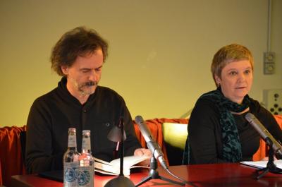 Lesung mit dem Journalisten Włodzimierz Nowak - Lesung mit dem Journalisten Włodzimierz Nowak, der unter dem Titel „Die Nacht von Wildenhagen“ (poln. „Obwód głowy“) unter anderem Geschichten aus dem deutsch-polnischen Grenzgebiet verfasste, 2016. 