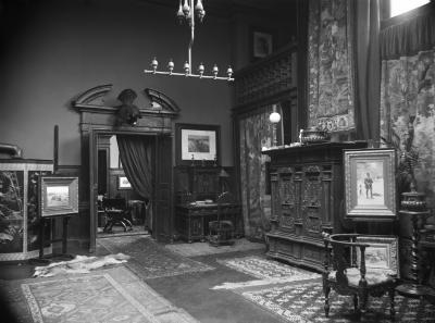 Carl Teufel: Alfred Wierusz-Kowalski´s atelier, Munich 1889. Black and white photograph from glass negative, 18 x 24 cm,  Foto Marburg image archive, Image No.: 121.689, Digitisation 2013