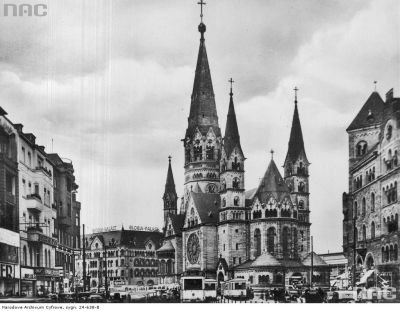 Berlin-Wilmersdorf - Berlin-Wilmersdorf, Ku´damm, Kaiser-Wilhelm-Gedächtniskirche im Jahre 1936. 