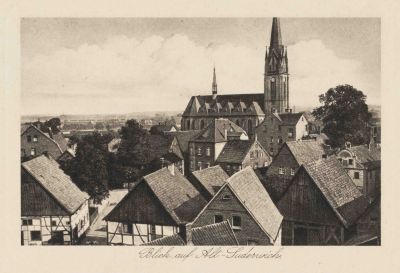 Neugotische St.-Johanneskirche und Dorfhäuser im Ortskern  - Recklinghausen-Suderwich 