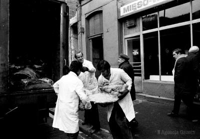 Wrocław, dostawa mięsa do sklepu, 1980 rok.
