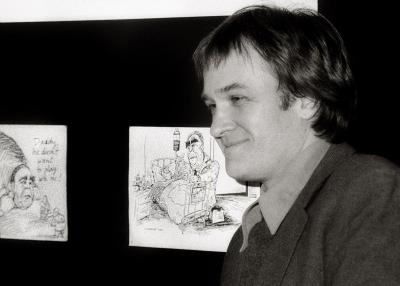Andrzej Krauze - Grafiker. Er arbeitete mit dem Emigrantenverlag von Nina Karsov "Kontra" (London) zusammen. Eine Ausstellung seiner politischen Zeichnungen in der Galerie des Arbeitskreises Solidarność (November 1982) war ein Versuch, den Berlinern die aktuelle Situation