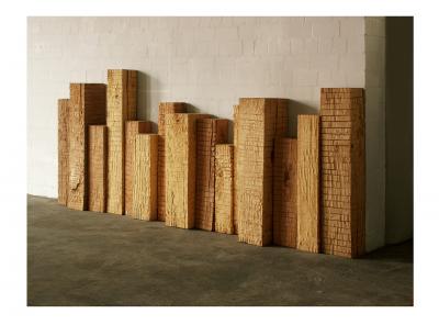 ill. 30: untitled, 2001 - untitled, 2001. Various types of wood, 350 x 106 x 43 cm, de Weryha Collection, Hamburg
